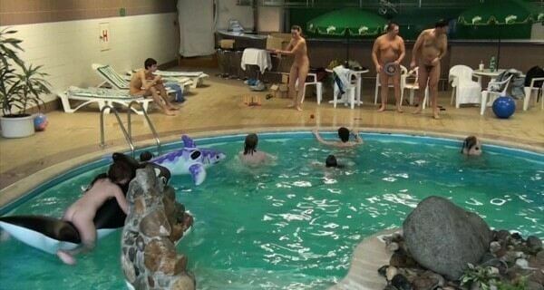 Indoor Dolphin Ride Full HD video - This practice of going nude was embraced by the highest ranks of the aristocracy