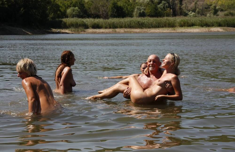 Naturist Family Event # 25 - Nudism helps overcome prejudices and fears