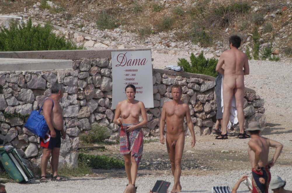 Baska Rock-Wall Path pics - Sincerity and openness are the foundation of the nudist and naturist lifestyle