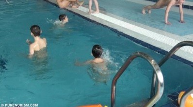 Poolside activities 1 Full HD - Nudity is an integral part of life in nature