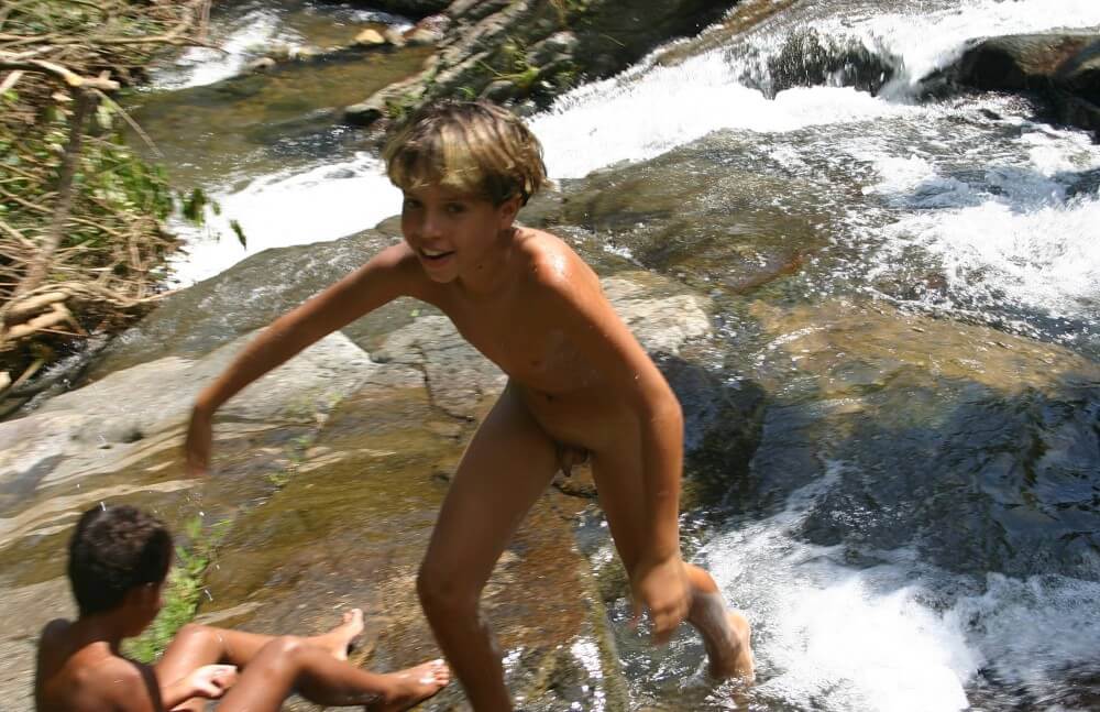 Brazilian Cliff Slide pics - A Base for Naturist Recreation