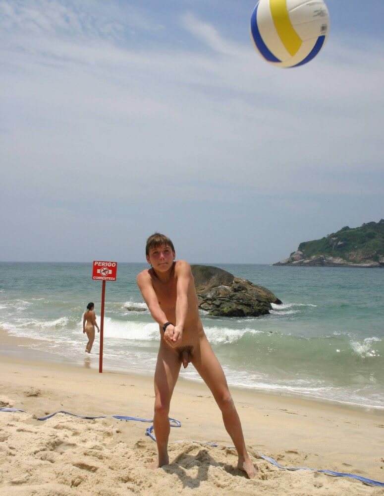Brazilian val-ball goddess - Living with joy and ease is part of the naturist lifestyle