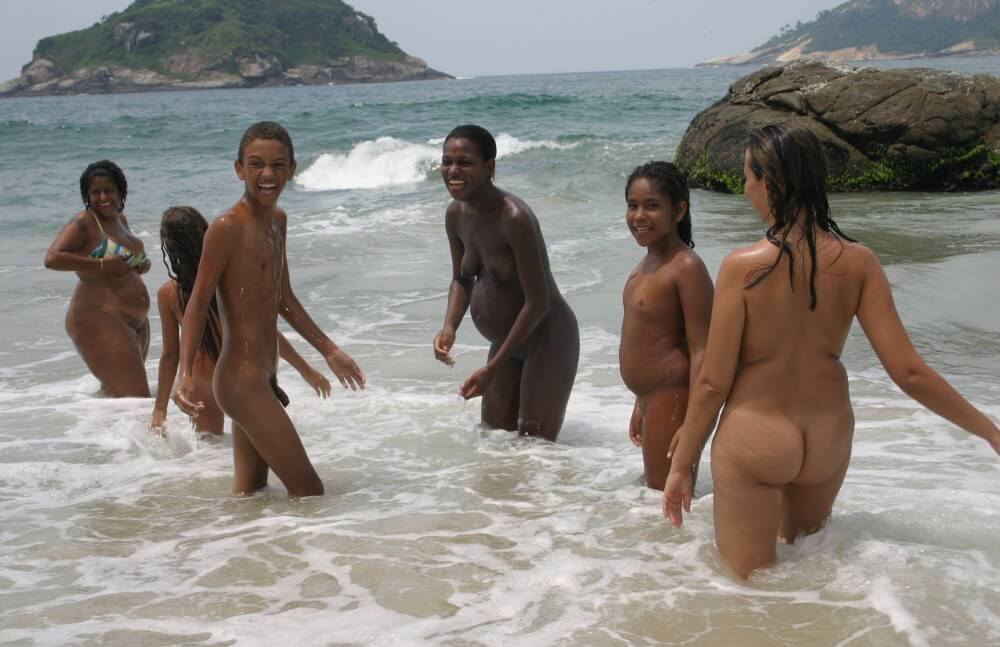Brazils Endless Water Fun pics - The practice of nudism helps to overcome stereotypes and insecurities