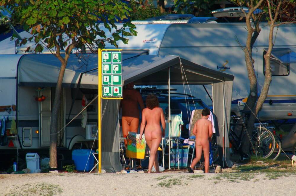 Ula FKK Camping photo gallery - Nudism strengthens friendships and mutual respect among people