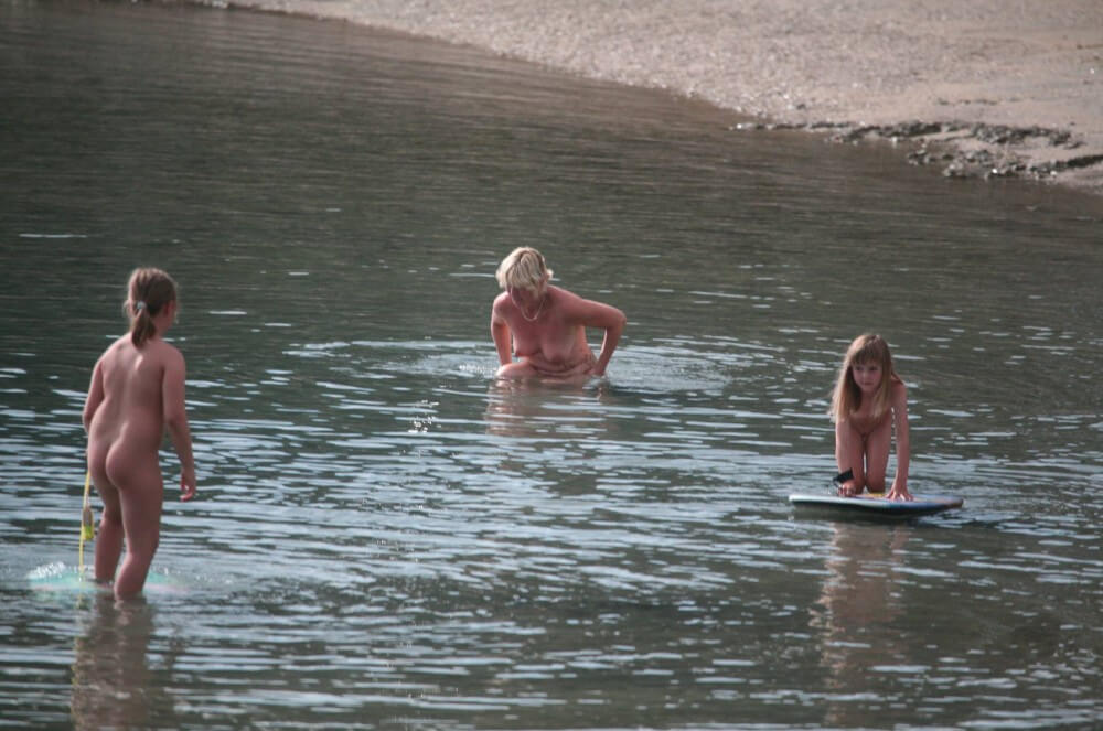 Naturism photo gallery # 14 - She appeared completely naked