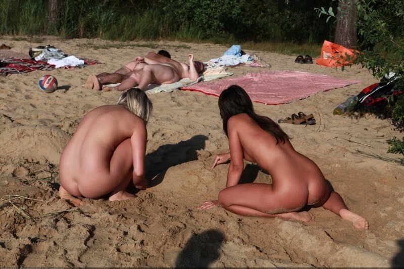 Creekside activity Big Photo gallery - The Theory and Practice of Naturism