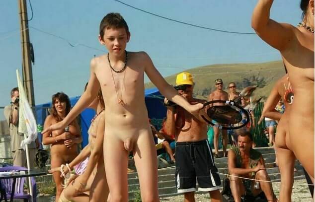 Nudists in Crimea photos - Naturists value a simple life