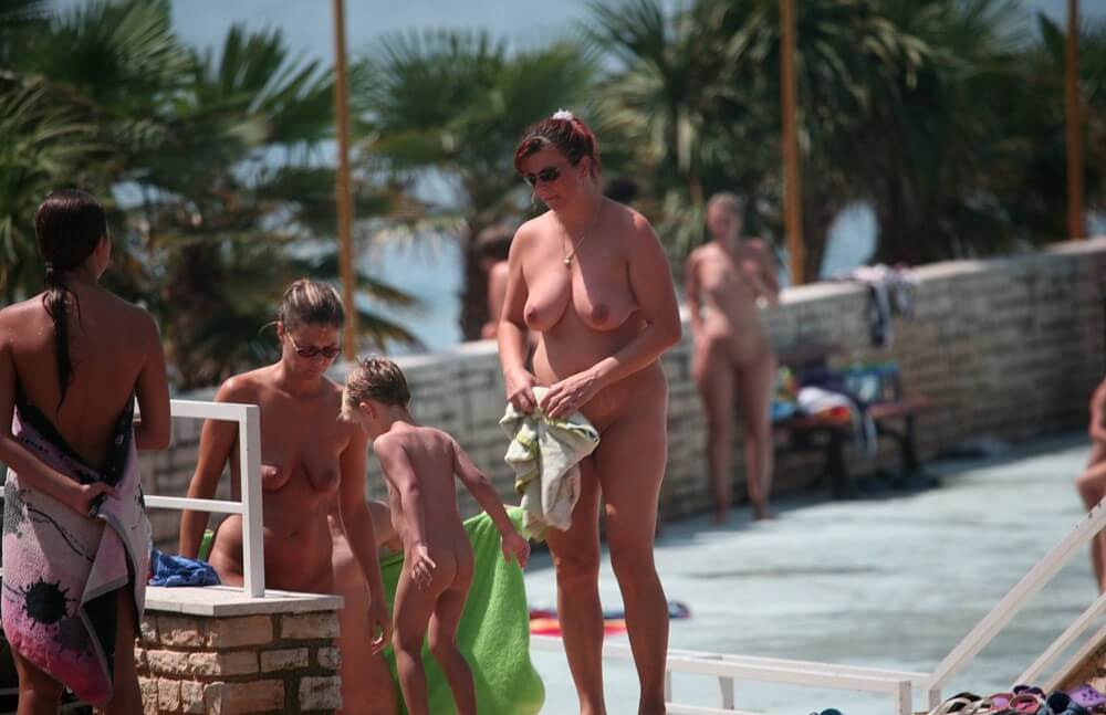 Boardwalk Biking pics - World Naturist Federation
