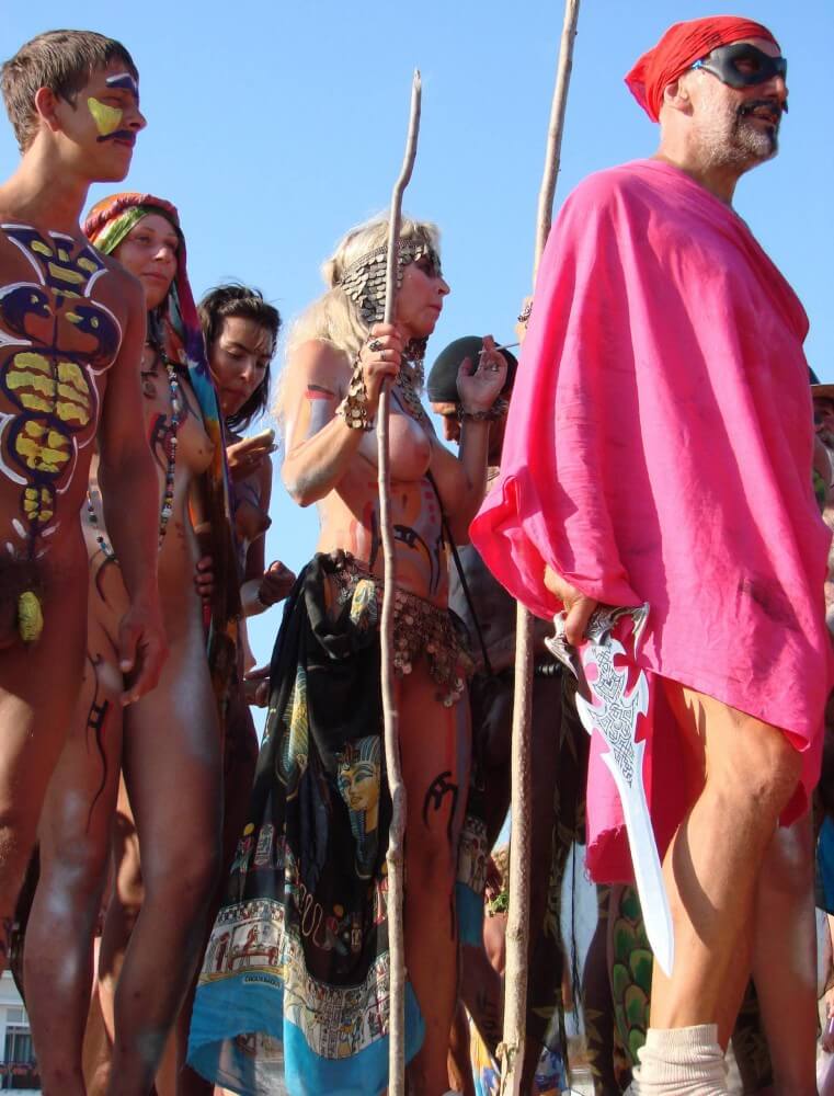 Neptune Day Mountain Top pics - A nudist promotes tolerance and respect for others