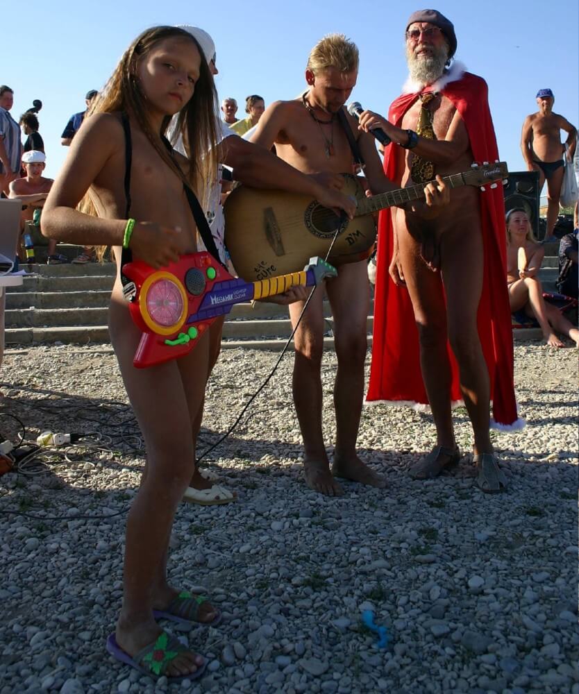 Naturist Beach Contests photos - Most nudists are motivated solely by a sense of comfort
