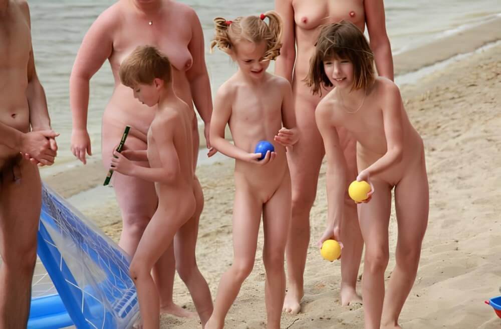 Lezero family games big gallery - Striving for harmony and peace of mind is the essence of naturism