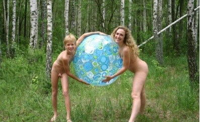 Crimea Family Sand Profile photo gallery - Sincerity is the foundation of the nudist lifestyle