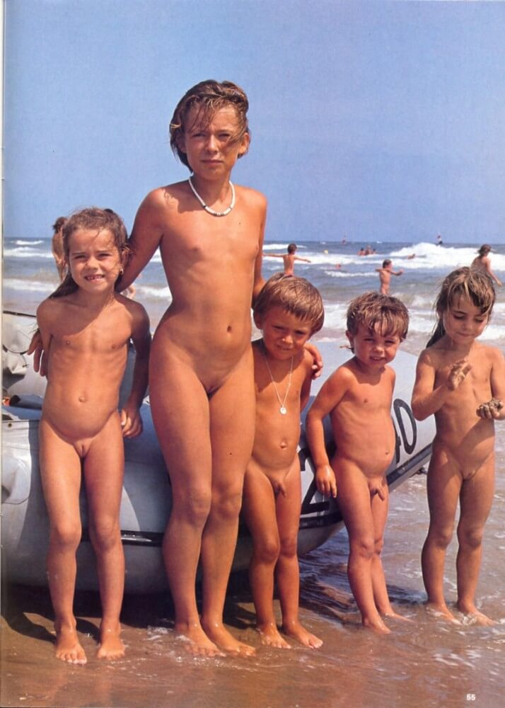 Jung und Frei Nr 2 - I attended a nudist gathering