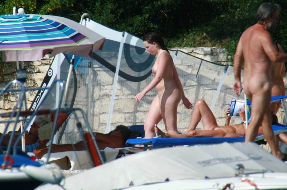 Girl Daytime Bath - Nudism and naturism are a philosophy of life and a culture of interaction