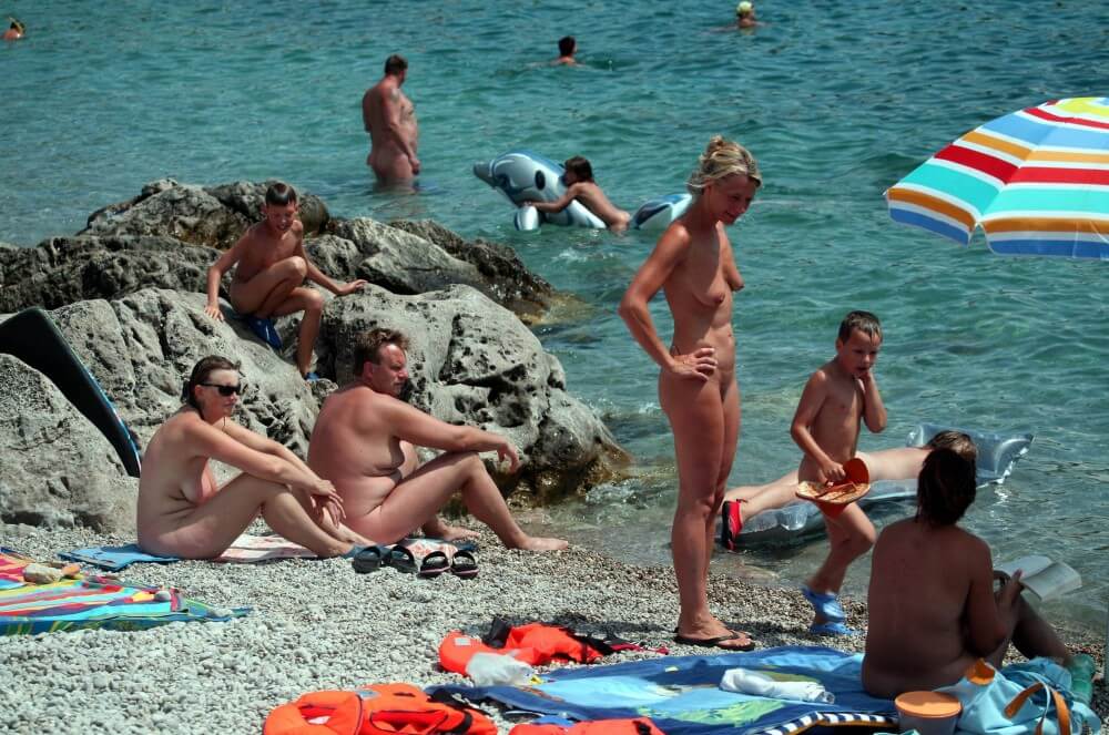 Rock Side Family Camping pics - The sacred nature of the nude human form among naturists