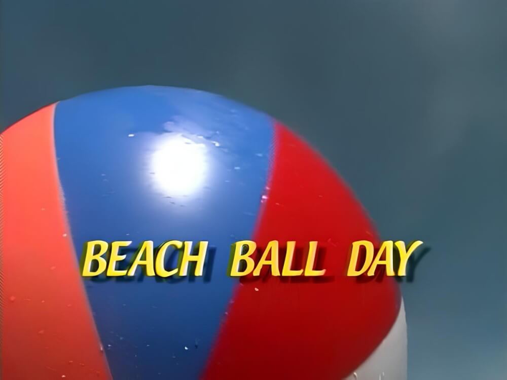 Enature- Beach ball day - Boundaries disappear in the world of nudism