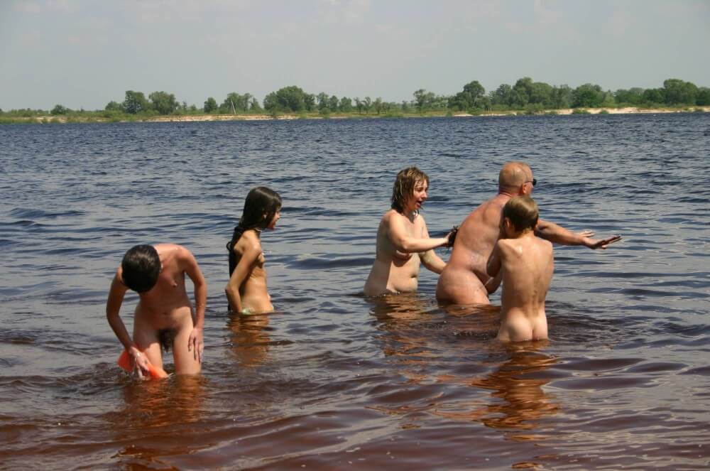 Kiev Water-Front Bathing pics - Naturism as a Way to Connect with Nature