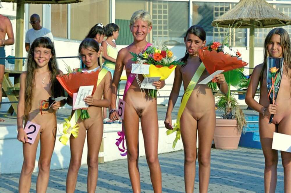 Beauty contest FR photos - Nudism in the Modern World