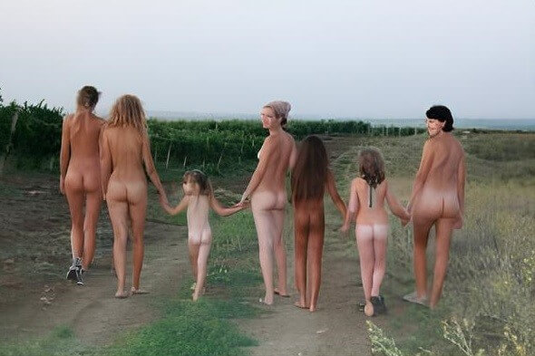 The Vineyard Tour photos - A nudist values trust and friendliness among people