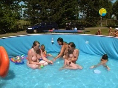 Naturist Freedom: Merry Pool upd - The naked body as a reflection of inner beauty