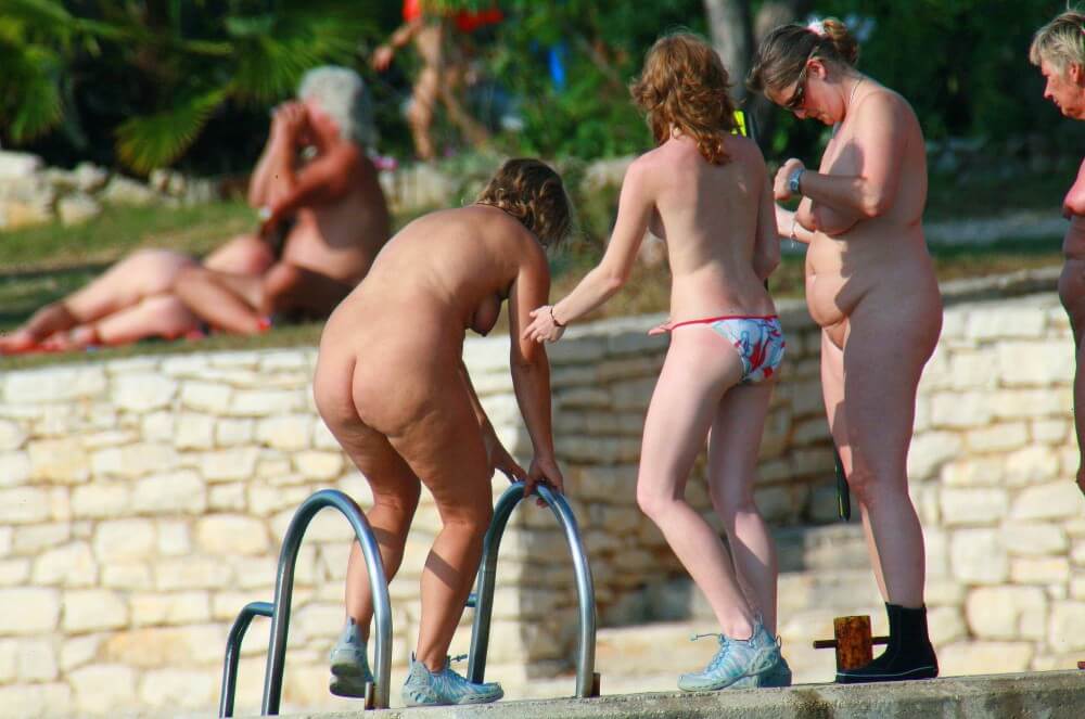 Ula FKK Exploration Family pics - Since ancient times, nudity has had a sacred character