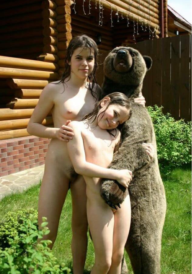 Naturism photo gallery # 57 - A nudist values trust and friendliness among people