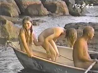 Karelian lake - Nudism helps overcome prejudices and fears