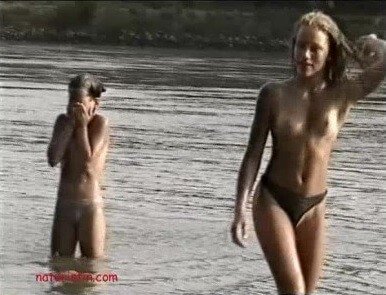 Naturistin: Dirty Girls - Nudism helps overcome prejudices and fears