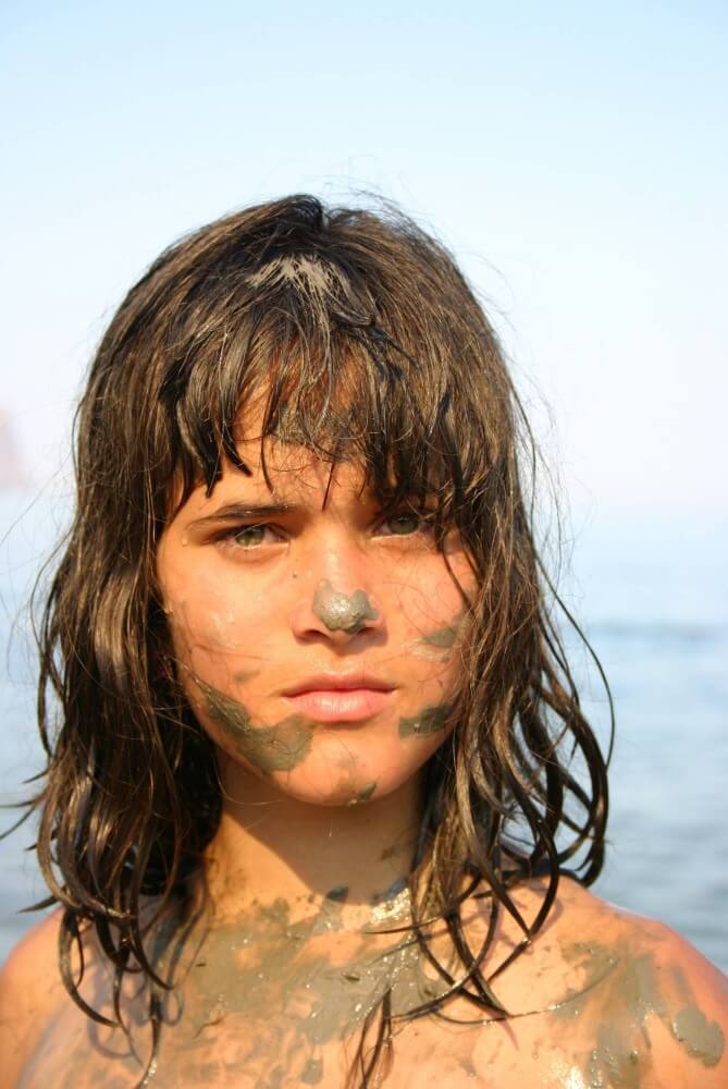 Courageous Naturist Girl pics - Engaging in naturism promotes inner harmony and peace of mind