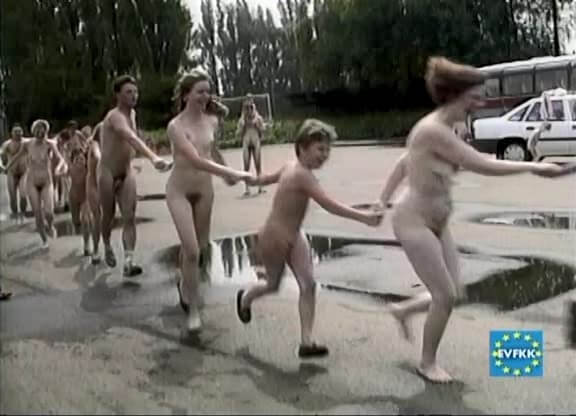 Helios Natura: Tutti-Frutti Nudie - Eurovid FKK - Love for oneself and nature as the foundation of the naturist lifestyle